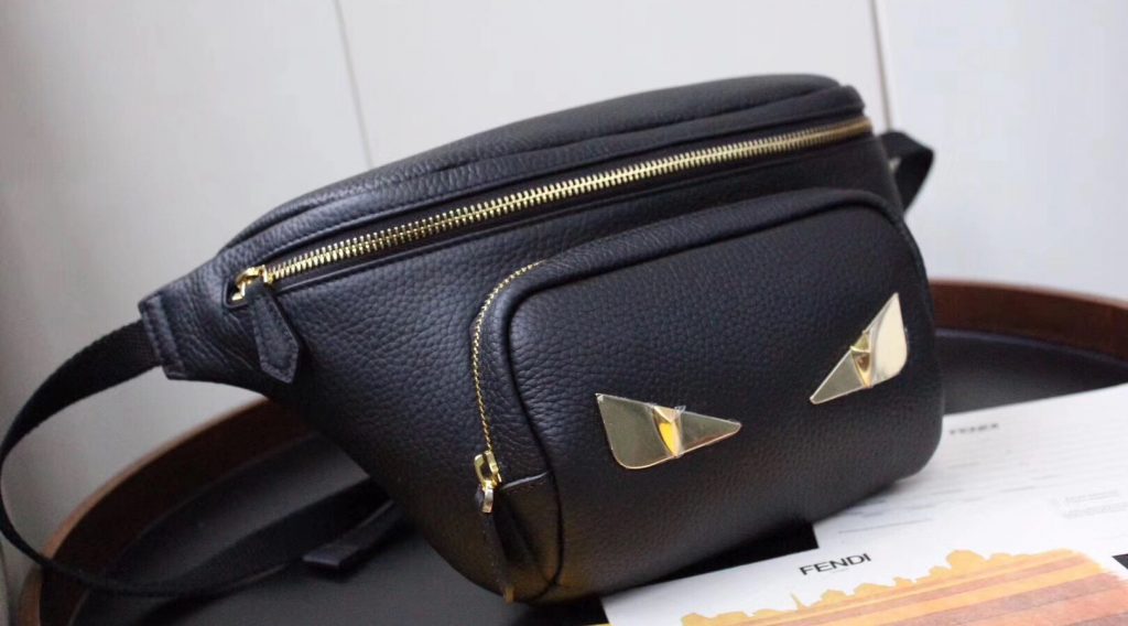 3e9ecd76c42723797a36 1024x568 - T&uacute;i Nam Fendi Si&ecirc;u Cấp MSFD0063