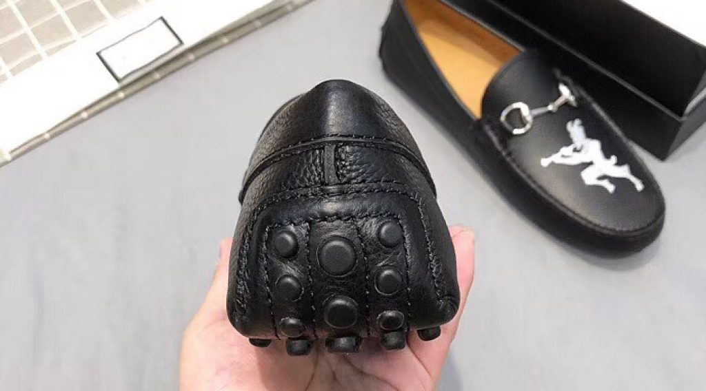 4b34c6a40008e456bd19 1024x568 - Gi&agrave;y Nam Gucci Si&ecirc;u Cấp MSGC0028