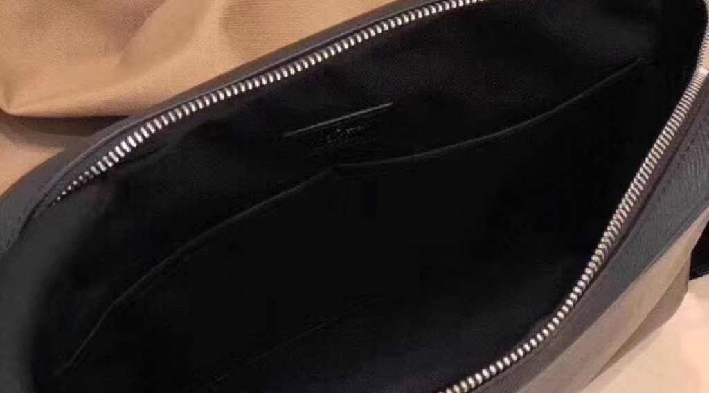 53b23327087bef25b66a 1024x568 - T&uacute;i X&aacute;ch Nam Louis Vuitton Si&ecirc;u Cấp MSLV0070