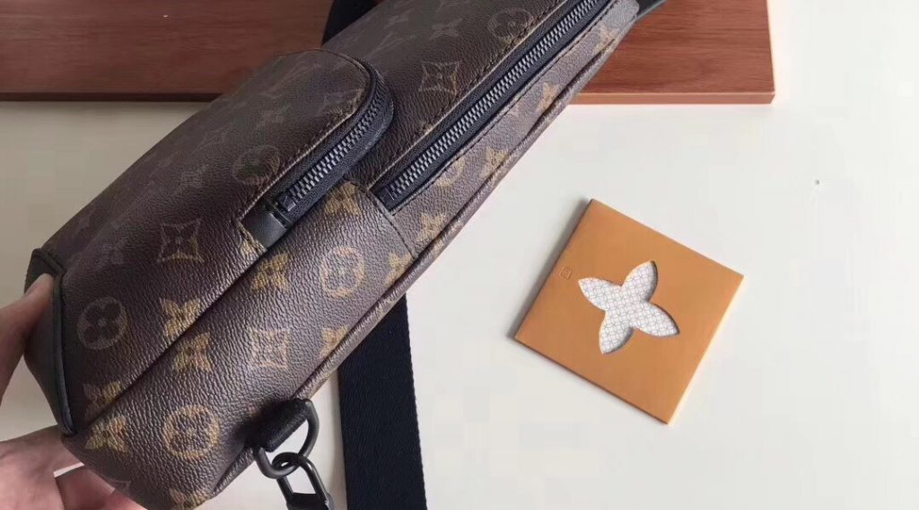 5968112d2a71cd2f9460 1024x568 - T&uacute;i Nam Louis Vuitton Si&ecirc;u Cấp MSLV0069