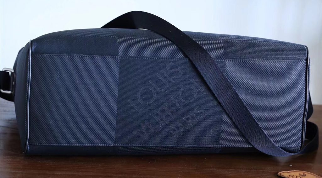Túi Xách Nam Louis Vuitton Siêu Cấp 5d003845c334246a7d25 1024x568 - Túi Xách Nam Louis Vuitton Siêu Cấp MSLV0083