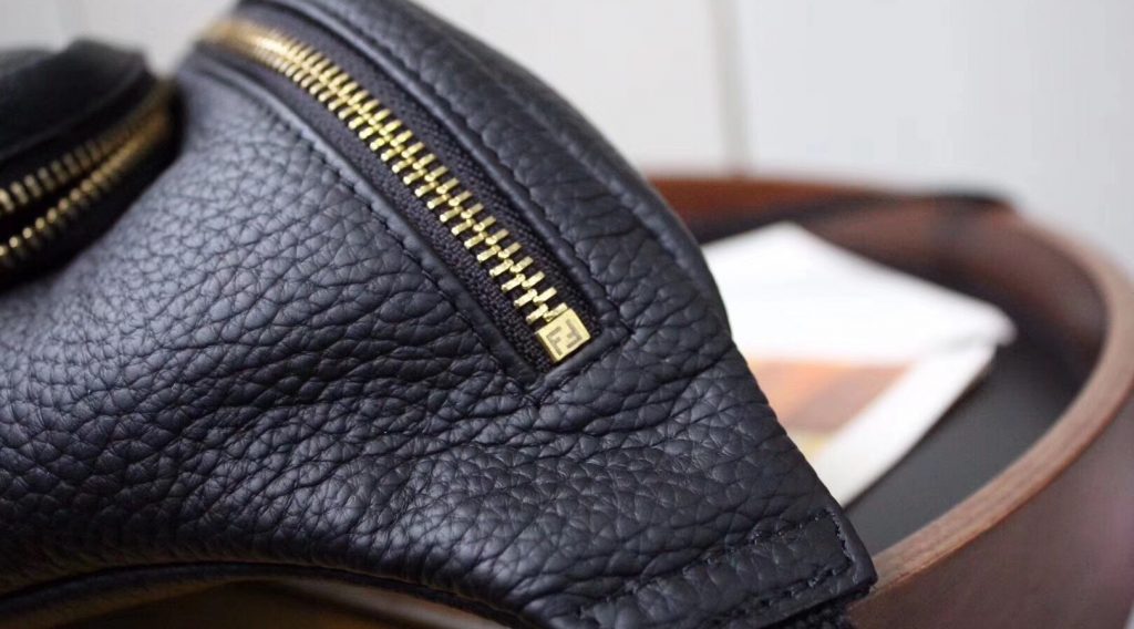 6a3094d59d847ada2395 1024x568 - T&uacute;i Nam Fendi Si&ecirc;u Cấp MSFD0063