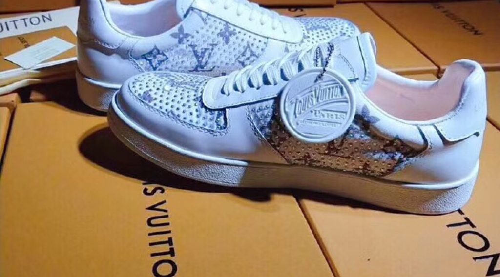 6d1164f7dde63ab863f7 1024x568 - Gi&agrave;y Nam Louis Vuitton Si&ecirc;u Cấp  MSLV0086