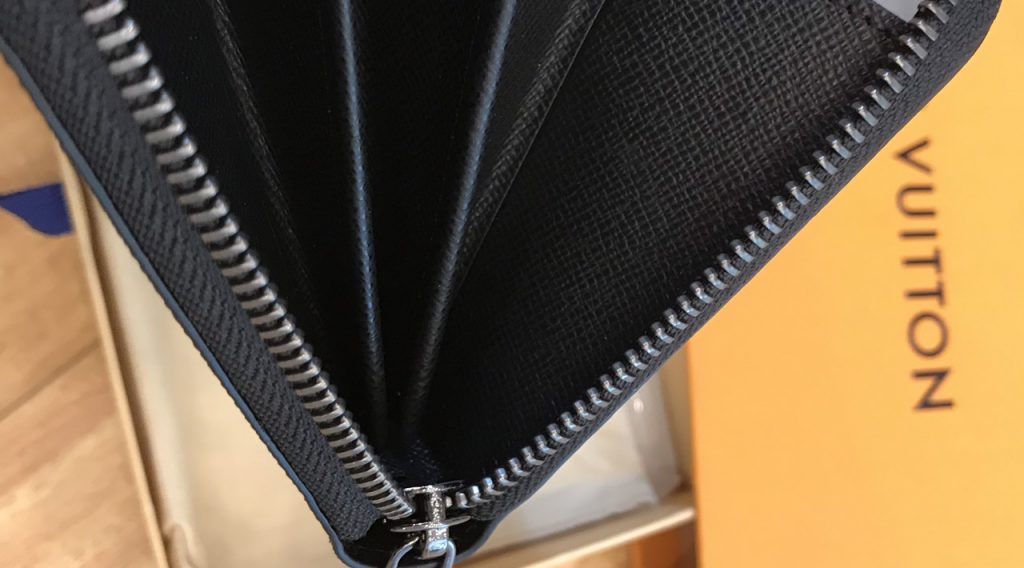 7216f4f7fcf11baf42e0 1024x568 - V&iacute; Nam Louis Vuitton Si&ecirc;u Cấp  MSLV0085