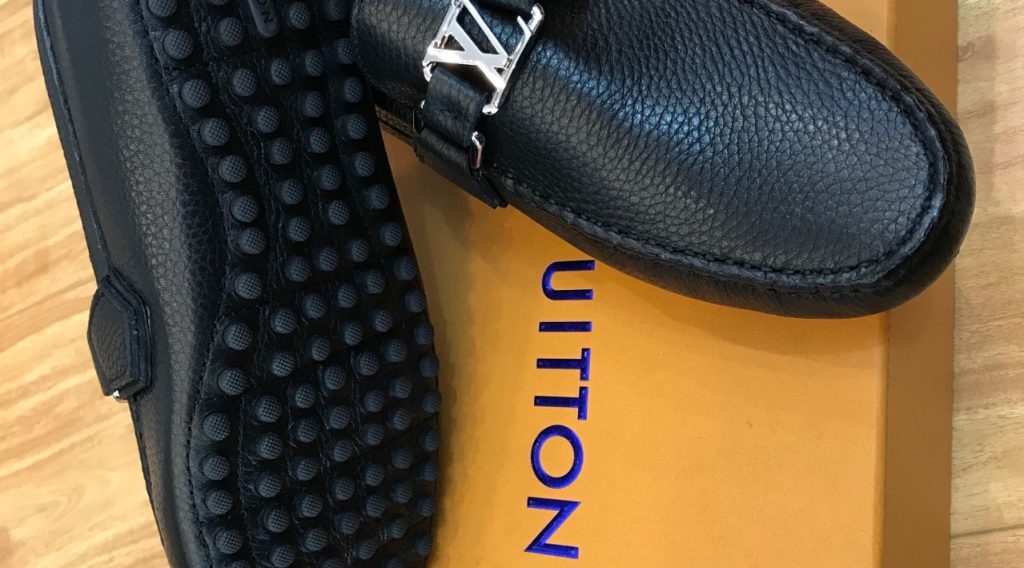 770f921a3741d01f8950 1024x568 - Gi&agrave;y Nam Louis Vuitton Si&ecirc;u Cấp MSLV0034