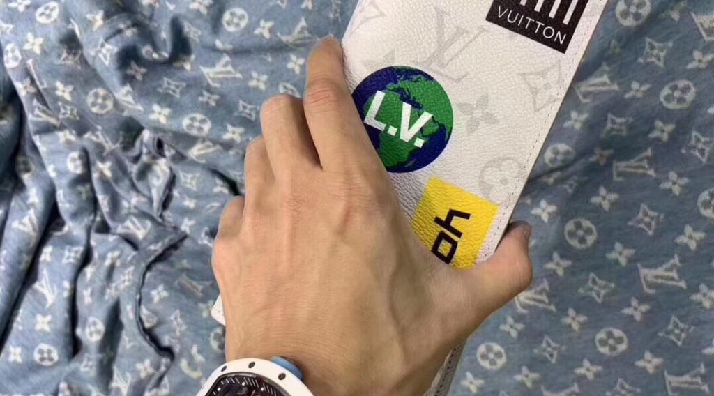 7e7eeb551d24fa7aa335 1024x568 - V&iacute; Nam Louis Vuitton Si&ecirc;u Cấp MSLV0081