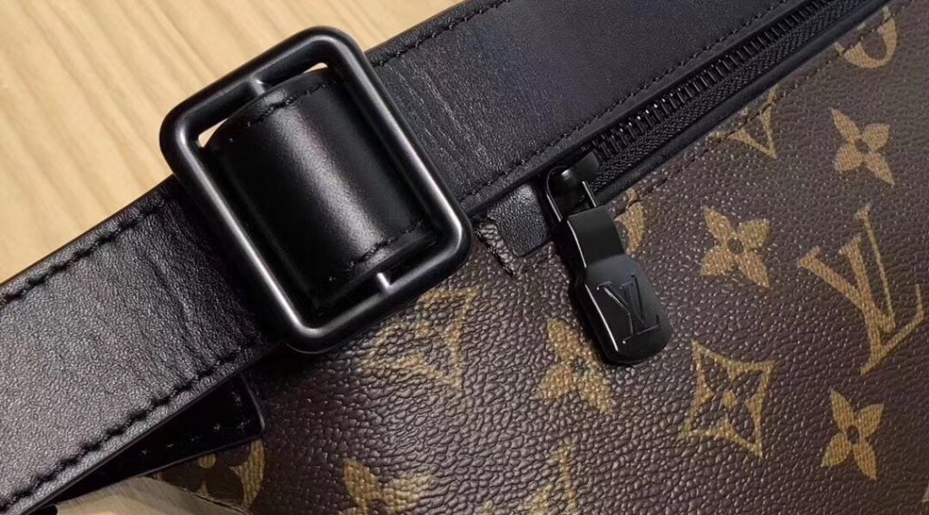 a4aafec2e172052c5c63 1024x568 - T&uacute;i X&aacute;ch Nam Louis Vuitton Si&ecirc;u Cấp MSLV0033