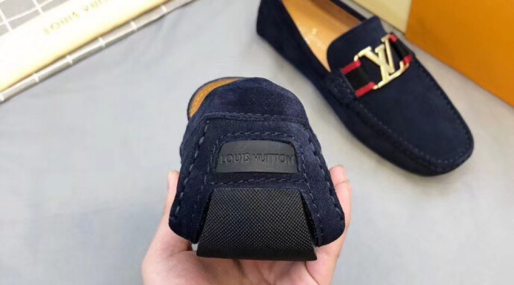 b0ed61f8ba505e0e0741 1024x568 - Gi&agrave;y nam Louis Vuitton si&ecirc;u cấp MSLV0004