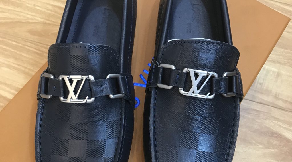 c0c08b6b1331f46fad20 1024x568 - Gi&agrave;y nam Louis Vuitton Si&ecirc;u Cấp MSLV0074