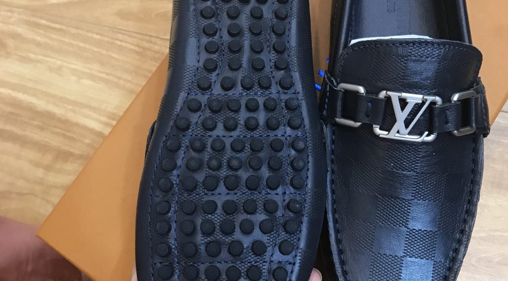 c205bf9127cbc09599da 1024x568 - Gi&agrave;y nam Louis Vuitton Si&ecirc;u Cấp MSLV0074
