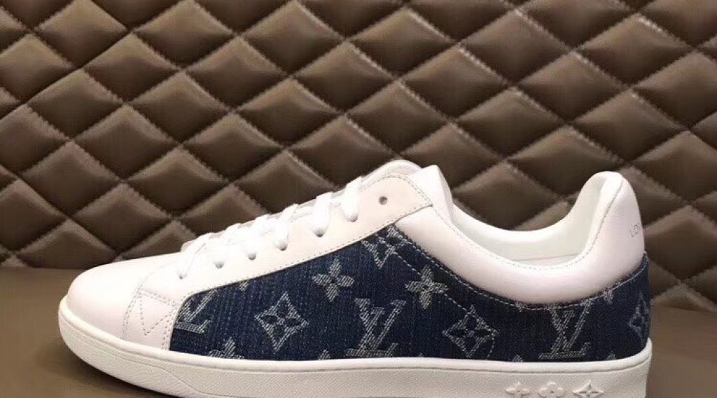 c9e9e450ea010d5f5410 1024x568 - Gi&agrave;y Nam Louis Vuitton Si&ecirc;u Cấp MSLV0058