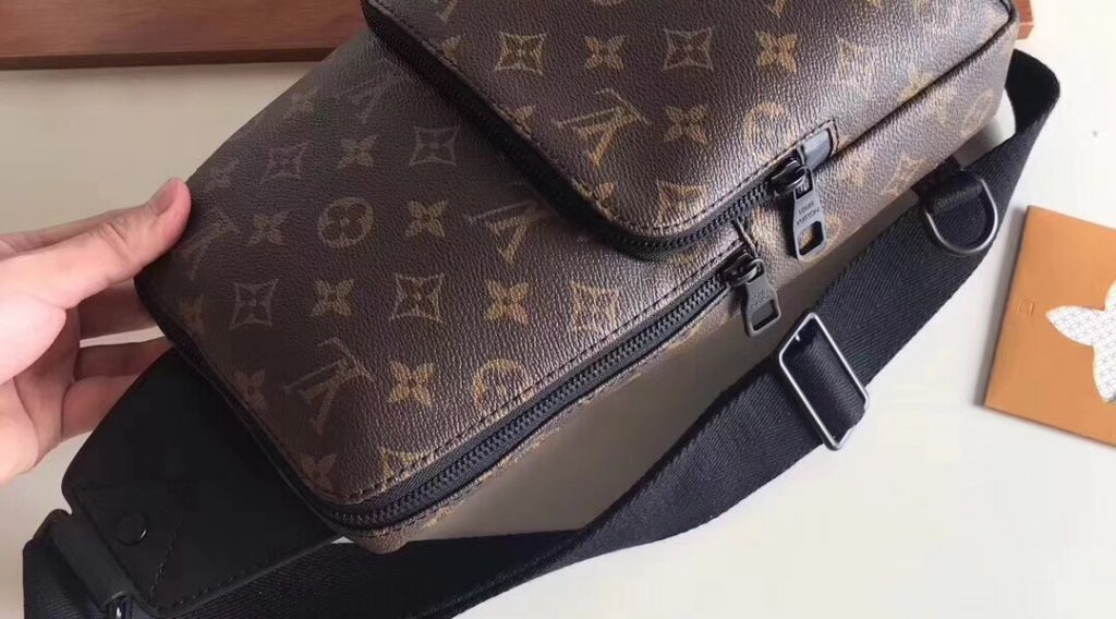 ed0b2850130cf452ad1d 1024x568 - T&uacute;i Nam Louis Vuitton Si&ecirc;u Cấp MSLV0069