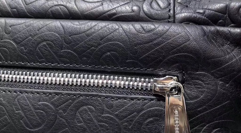 f8404ced505db403ed4c 1024x568 - T&uacute;i X&aacute;ch Nam Burberry Si&ecirc;u Cấp MSBB0033