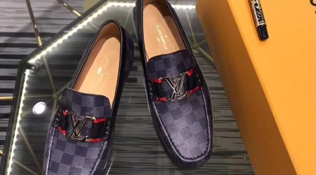07332691bf7658280167 1024x568 - Gi&agrave;y Nam Louis Vuitton Si&ecirc;u Cấp MSLV0112