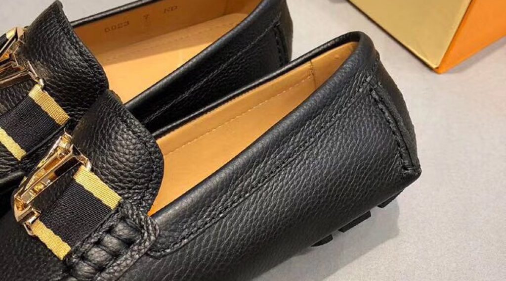 11d9f1f50238e566bc29 1024x568 - Gi&agrave;y Nam Louis Vuitton Si&ecirc;u cấp MSLV0106