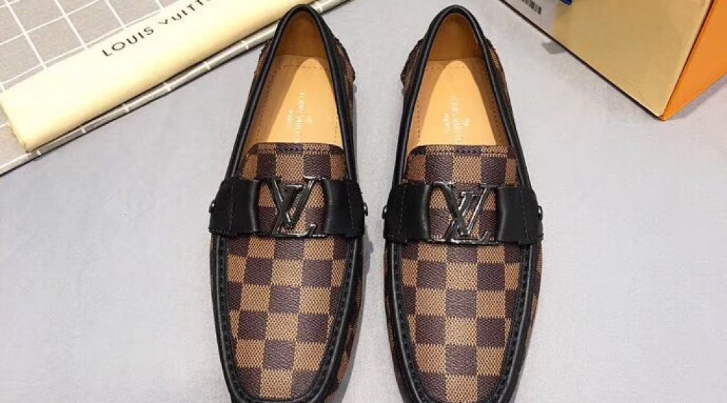 2fff8e1c03d1e48fbdc0 1024x568 - Gi&agrave;y Nam Louis Vuitton Si&ecirc;u Cấp MSLV0103