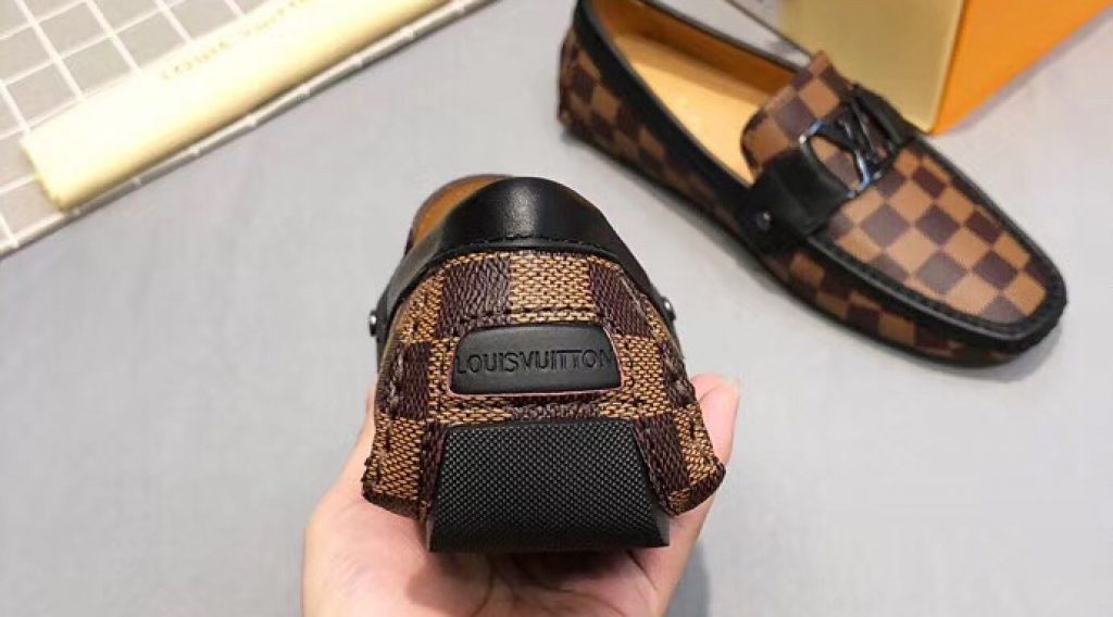 488ae76b6aa68df8d4b7 1024x568 - Gi&agrave;y Nam Louis Vuitton Si&ecirc;u Cấp MSLV0103