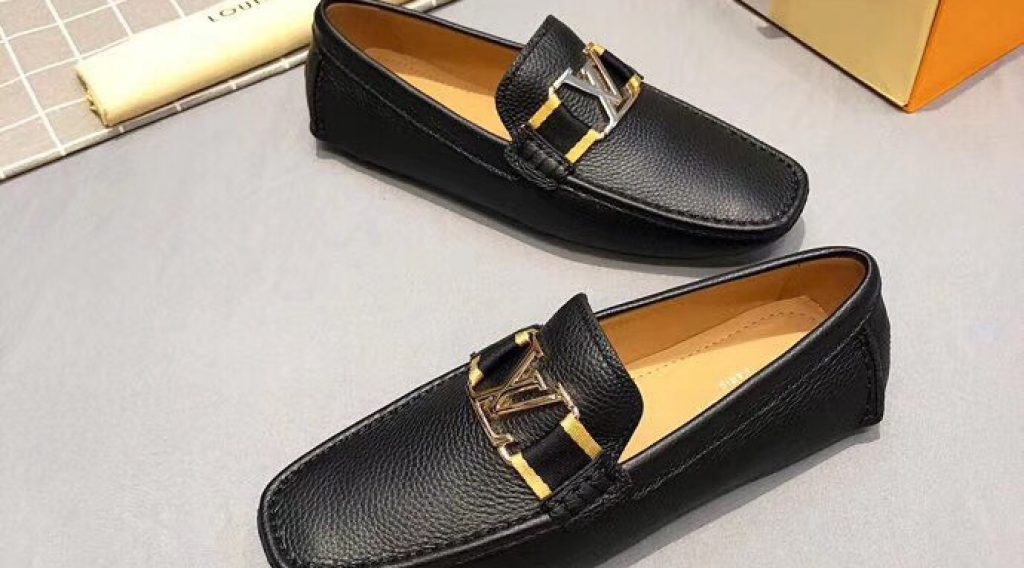 4fe59bc7680a8f54d61b 1024x568 - Gi&agrave;y Nam Louis Vuitton Si&ecirc;u cấp MSLV0106