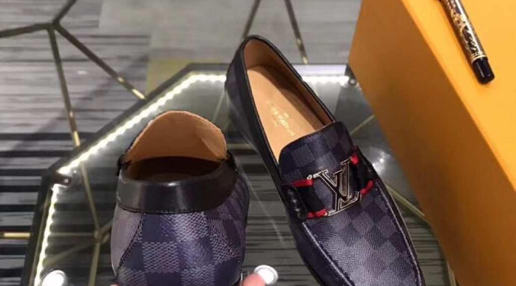 55411be28205655b3c14 1024x568 - Gi&agrave;y Nam Louis Vuitton Si&ecirc;u Cấp MSLV0112