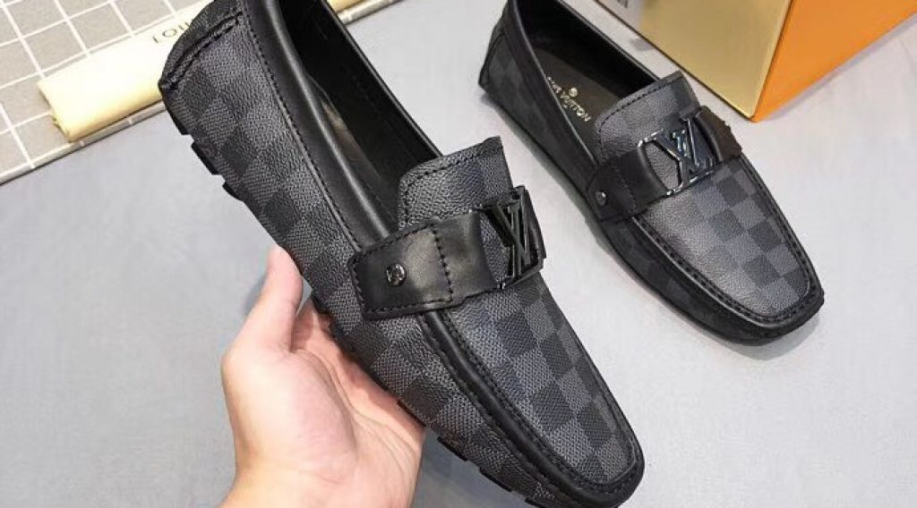 6efdec6460a987f7deb8 1024x568 - Gi&agrave;y Nam Louis Vuitton Si&ecirc;u Cấp MSLV0102