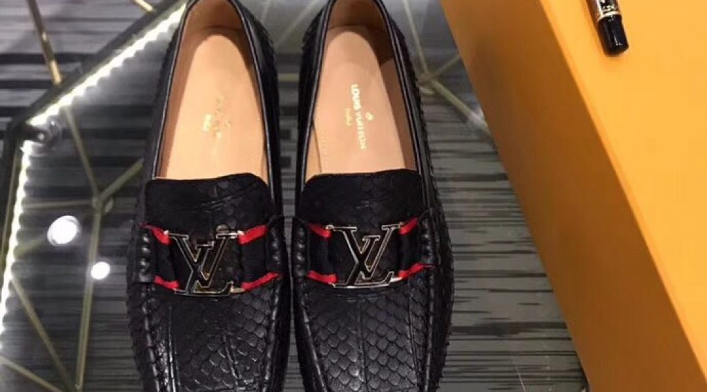 70f085871c60fb3ea271 1024x568 - Gi&agrave;y Nam Louis Vuitton Si&ecirc;u  Cấp  MSLV0110