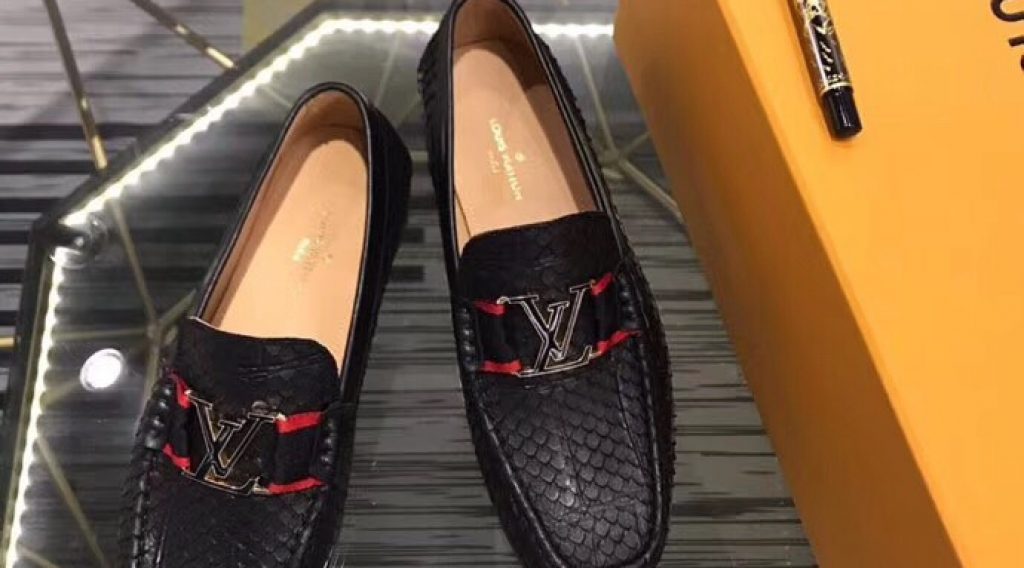 7beeb099297ece20976f 1024x568 - Gi&agrave;y Nam Louis Vuitton Si&ecirc;u  Cấp  MSLV0110