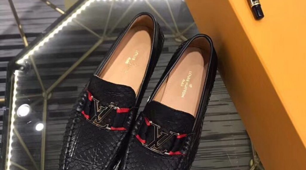 7dc11ac9832e64703d3f 1024x568 - Gi&agrave;y Nam Louis Vuitton Si&ecirc;u  Cấp  MSLV0110