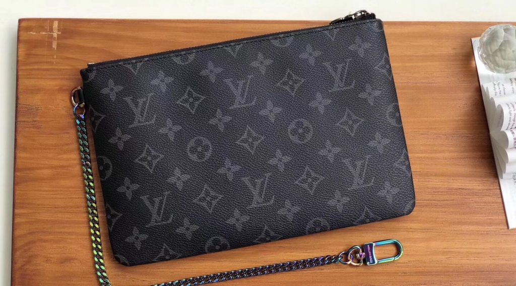 8218d31a3027d7798e36 1024x568 - V&iacute; Nam Louis Vuitton Si&ecirc;u Cấp MSLV0094