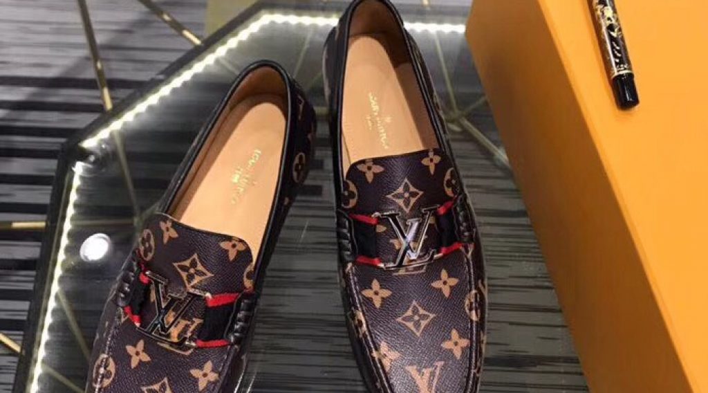 8a6d5a8dc36a24347d7b 1024x568 - Gi&agrave;y Nam Louis Vuitton Si&ecirc;u Cấp MSLV0111