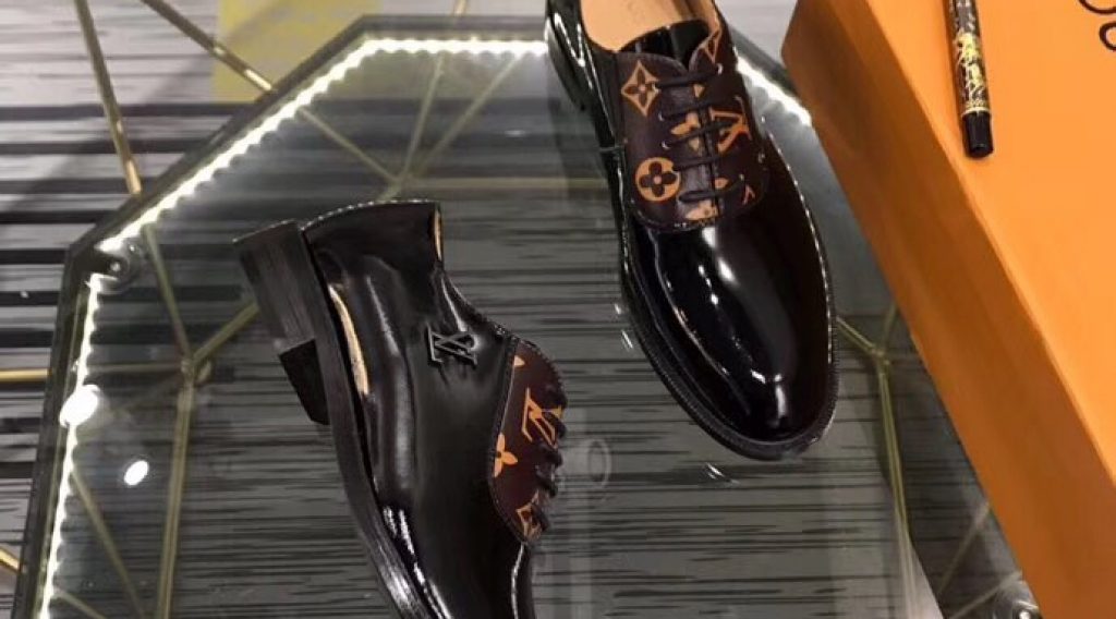 a50329c2b325547b0d34 1024x568 - Gi&agrave;y Nam Louis Vuitton Si&ecirc;u Cấp MSLV0109