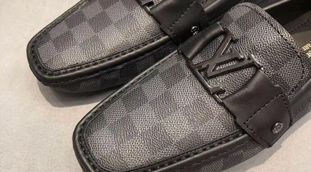 b20499981555f20bab44 1024x568 - Gi&agrave;y Nam Louis Vuitton Si&ecirc;u Cấp MSLV0102