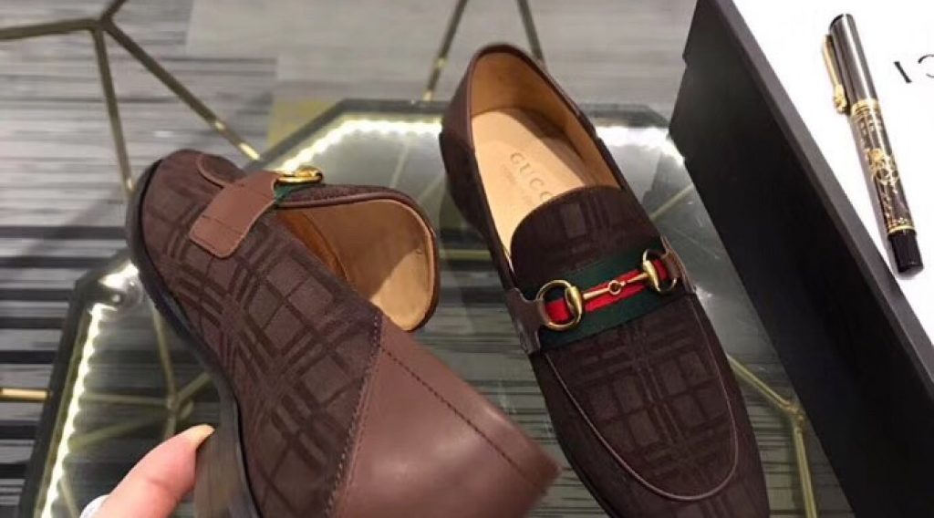 b292c3fb1b79fc27a568 1024x568 - Gi&agrave;y Nam Louis Vuitton Si&ecirc;u Cấp MSLV0119