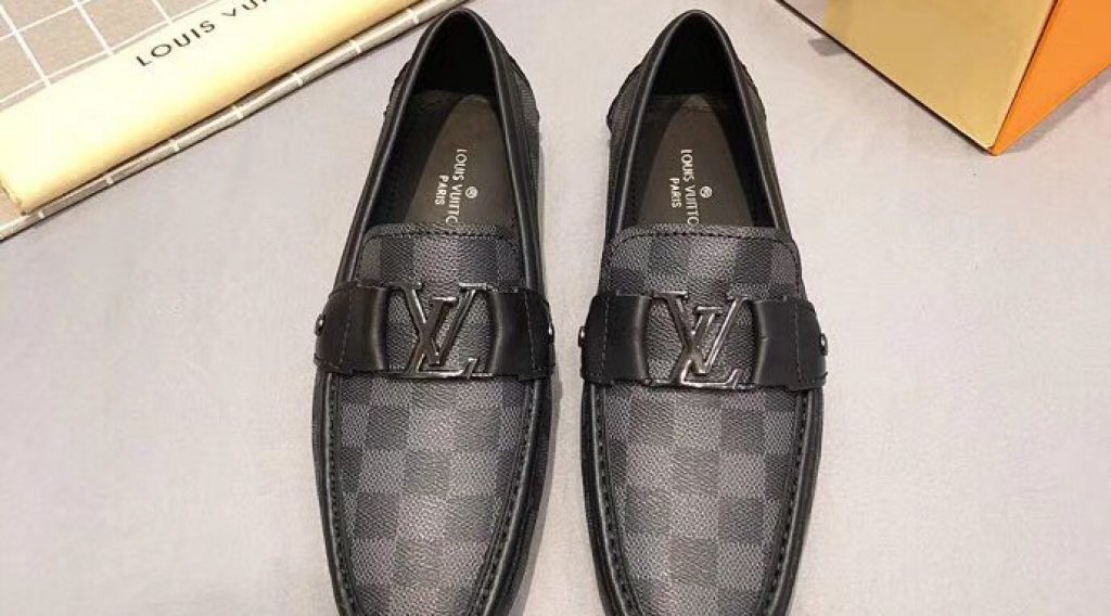 bf96ac0f20c2c79c9ed3 1024x568 - Gi&agrave;y Nam Louis Vuitton Si&ecirc;u Cấp MSLV0102