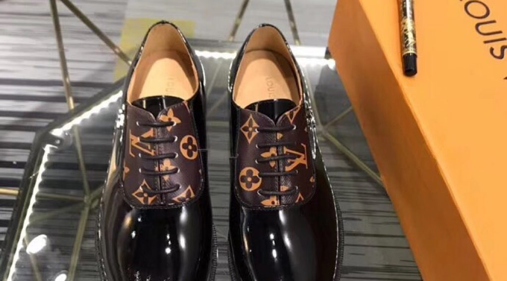 d5dca81d32fad5a48ceb 1024x568 - Gi&agrave;y Nam Louis Vuitton Si&ecirc;u Cấp MSLV0109