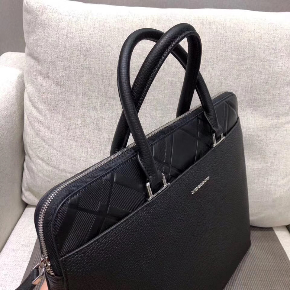 338e0b76536eae30f77f - T&Uacute;I X&Aacute;CH NAM BURBERRY SI&Ecirc;U CẤP TXNBBR1120