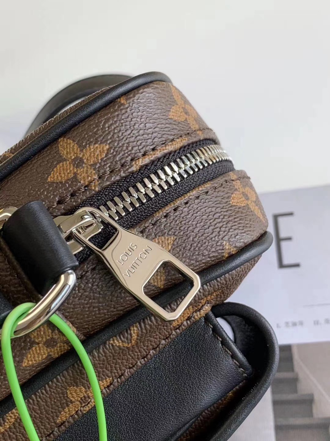 Túi xách nam Louis Vuitton 56dc662ff1680d365479 - Túi xách nam Louis Vuitton Siêu Cấp TXNLV1190