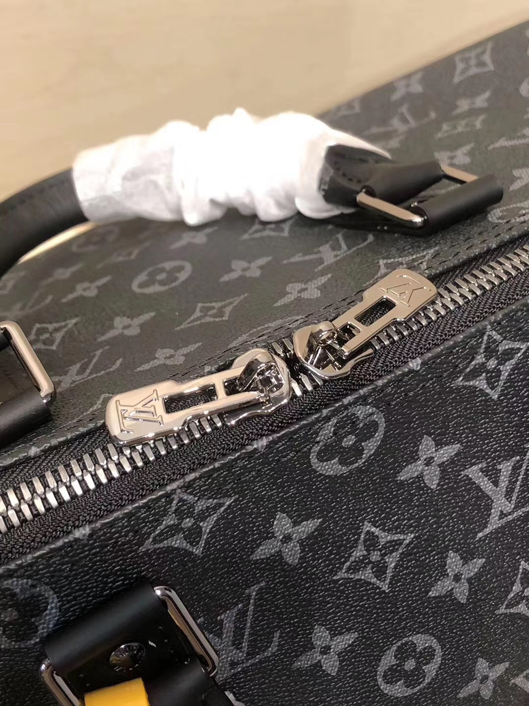 Túi xách nam Louis Vuitton siêu cấp d9c473ac9b5766093f46 - Túi xách nam Louis Vuitton Siêu Cấp TXNLV1150