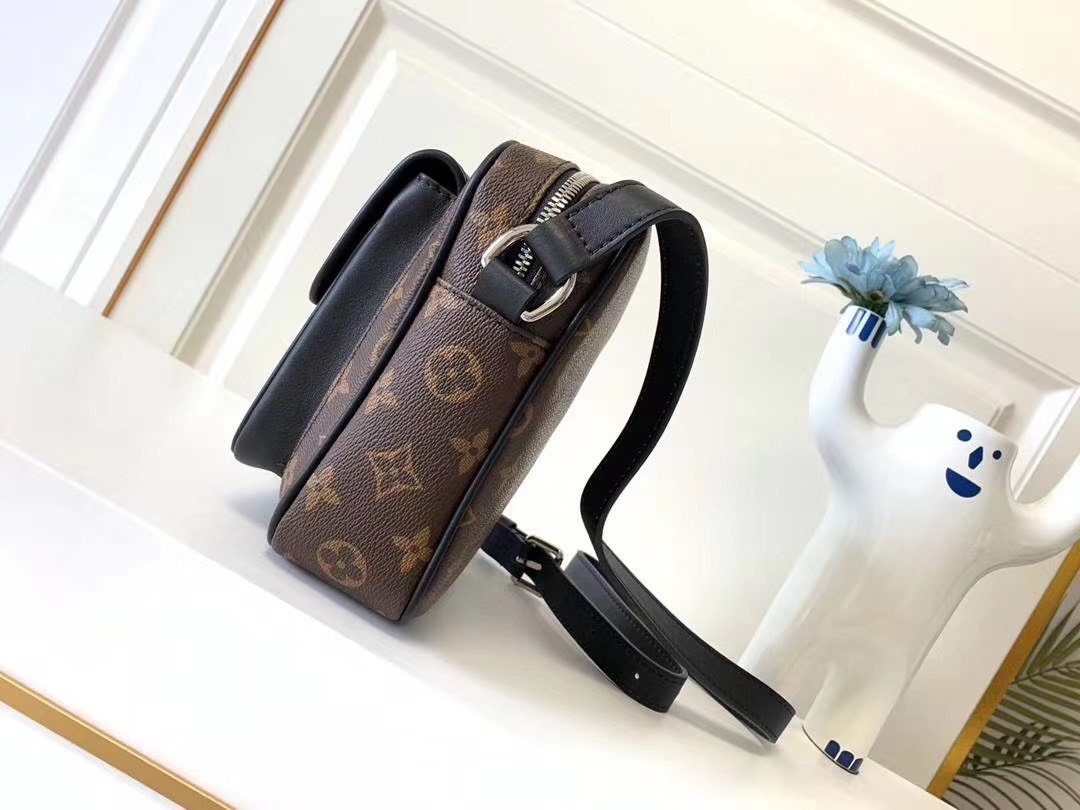 Túi xách nam Louis Vuitton e210faea6dad91f3c8bc - Túi xách nam Louis Vuitton Siêu Cấp TXNLV1190
