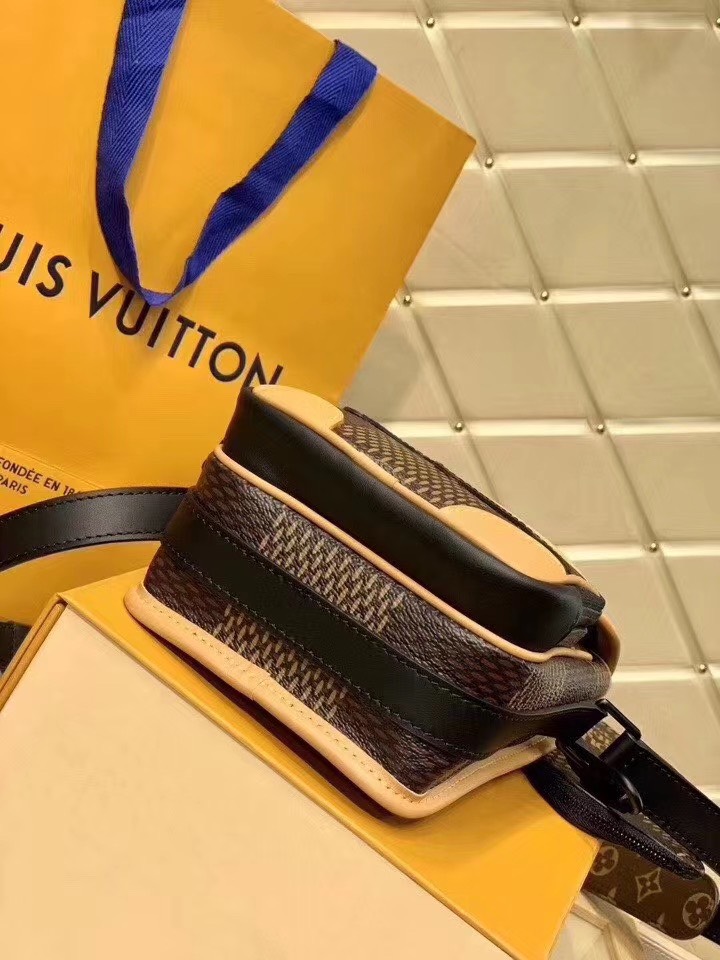 Túi xách nam lv siêu cấp f3787bfb50adacf3f5bc - Túi xách nam Louis Vuitton Siêu Cấp TXNLV1193