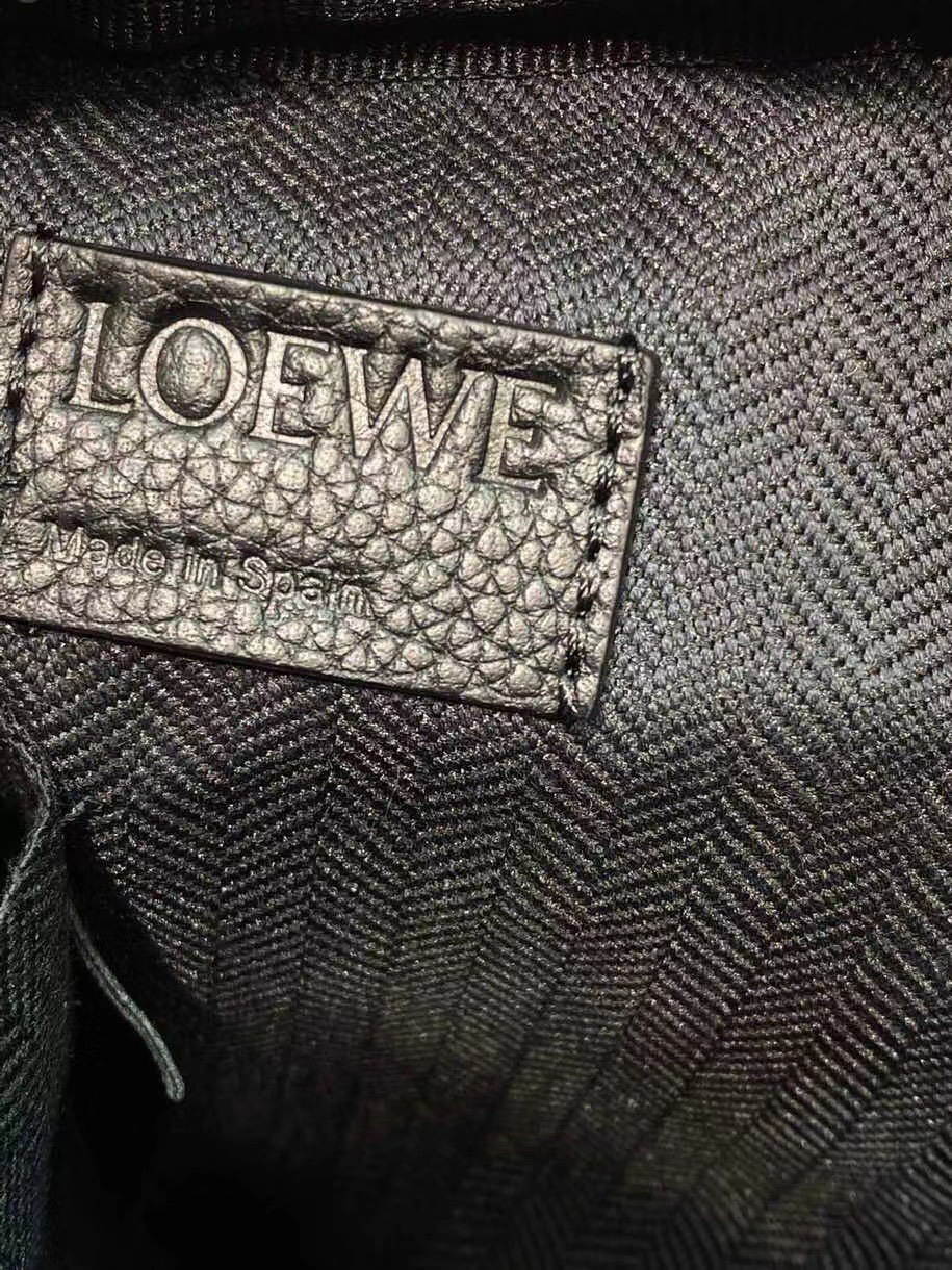 Túi xách nam Loewe siêu cấp 136ed9df0249fe17a758 - Túi xách nam Loewe Siêu Cấp TXNSC1242