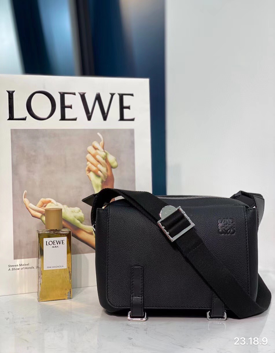 Túi xách nam Loewe siêu cấp 1fddbb6260f49caac5e5 - Túi xách nam Loewe Siêu Cấp TXNSC1242