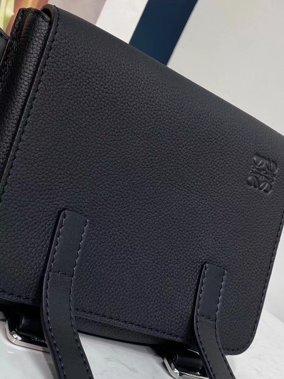 Túi xách nam Loewe siêu cấp e2e2a32378b584ebdda4 - Túi xách nam Loewe Siêu Cấp TXNSC1245