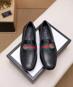 Giày nam Gucci Siêu Cấp MSSC1344 z2068798293642 4b1bfc9a448ed8b9da3f169669fe4993 247x296 - Giày nam Gucci Siêu Cấp MSSC1344
