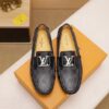 z2068801826600 6bf33a7554dfbfb3838392bd8c77eba0 100x100 - Giày nam Louis Vuitton Siêu Cấp MSSC1348