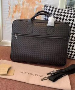 Túi xách nam Bottega Veneta Siêu Cấp TXNSC1350 z2071993235057 b9cd47364f2ea46e67048e193aac9798 247x296 - Túi xách nam Bottega Veneta Siêu Cấp TXNSC1350