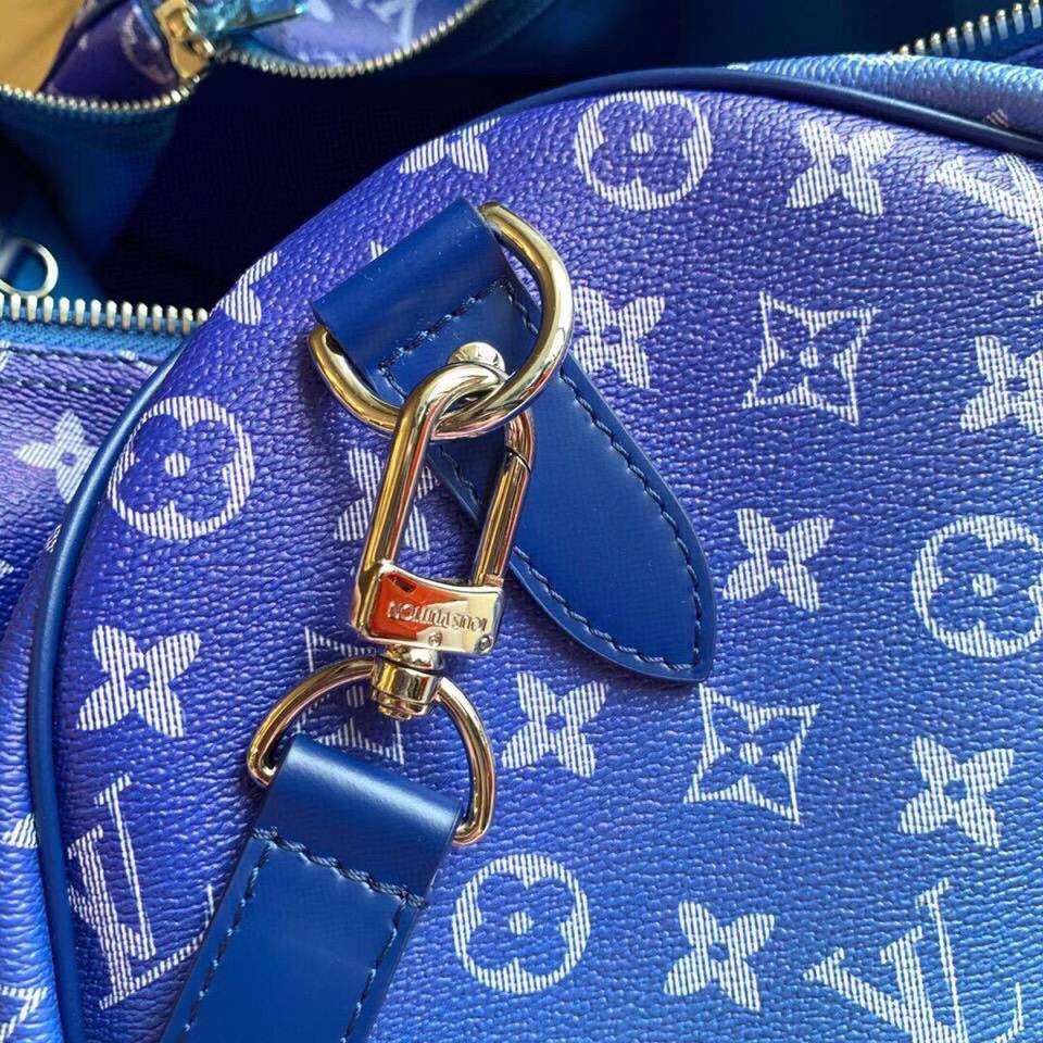 z2071994361166 8d9ca7e28293c0b21b1595b7c15693f7 - T&uacute;i x&aacute;ch nam Louis Vuitton Si&ecirc;u Cấp TXNSC1352
