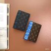 z2093868639894 412e1f0a60d9f1ab6a1fa5dcd071dc60 100x100 - Ví nam Louis Vuitton Siêu Cấp VNSC1356