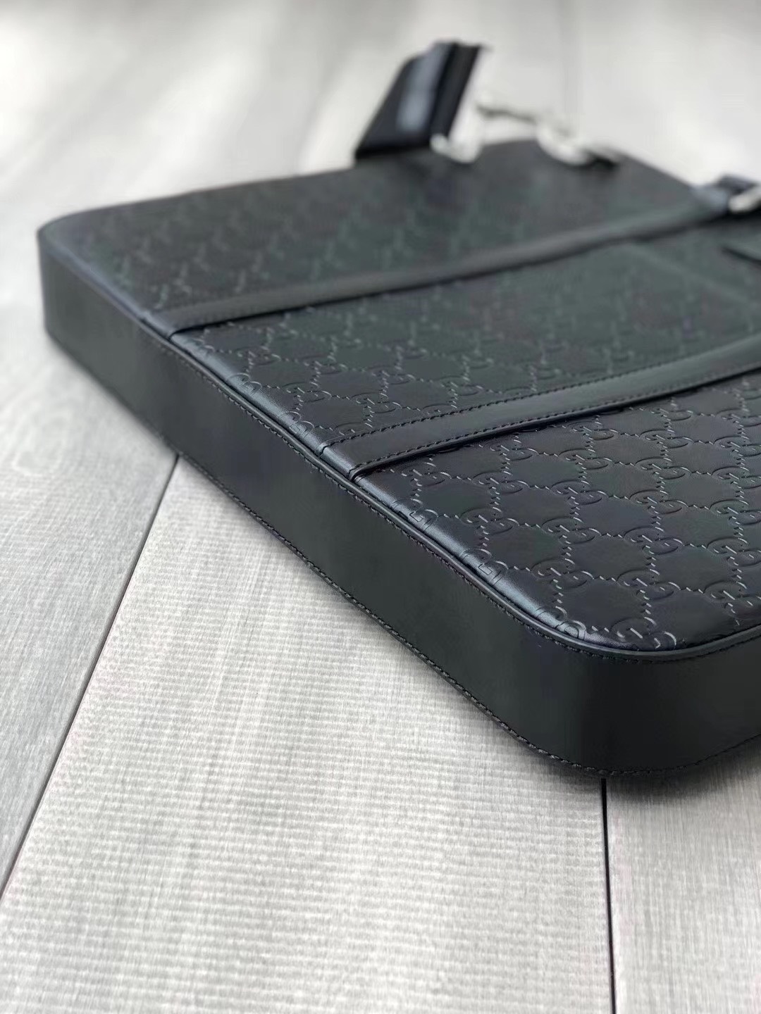 z2121050241380 6128eb803d03d6842cc63a966c097efb - T&uacute;i x&aacute;ch nam Gucci Si&ecirc;u Cấp TXNSC1368