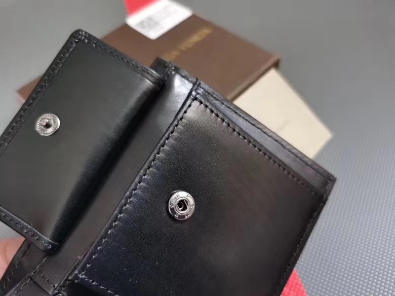 z2121050557009 0363ccf0e20c09cc177a49975db653c0 - V&iacute; nam Bottega Veneta Si&ecirc;u Cấp VNSC1369
