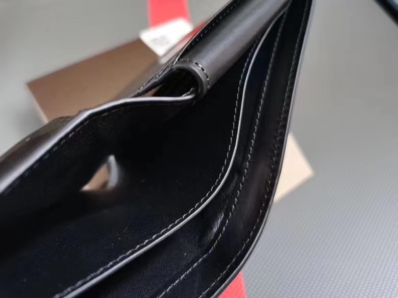 z2121050557010 8c4bb21fb9bf97b37cad12f4ffa19c57 - V&iacute; nam Bottega Veneta Si&ecirc;u Cấp VNSC1369
